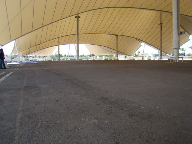INTERIOR DE LA MEGAVELARIA